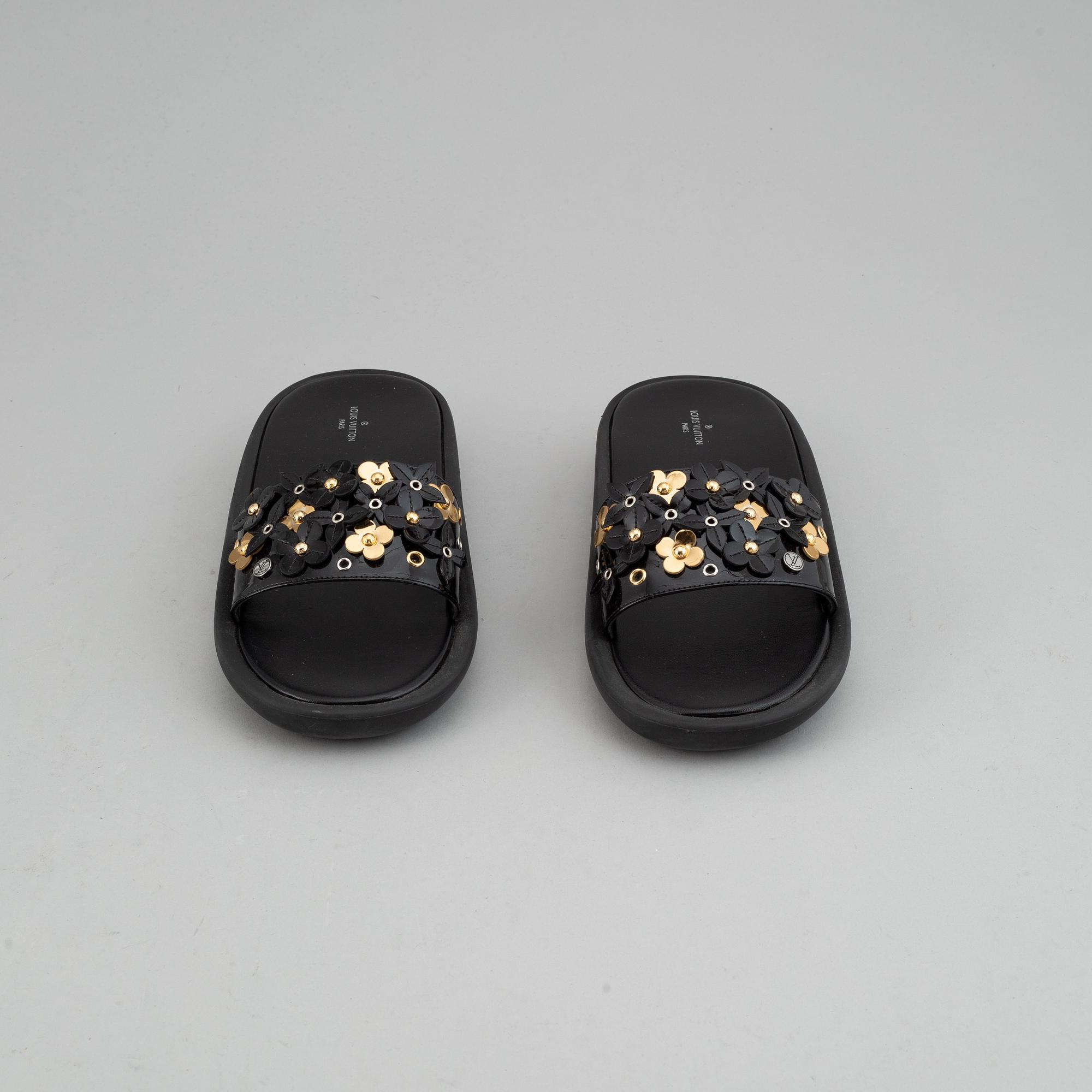 Louis Vuitton, a pair of sandals, size 40.