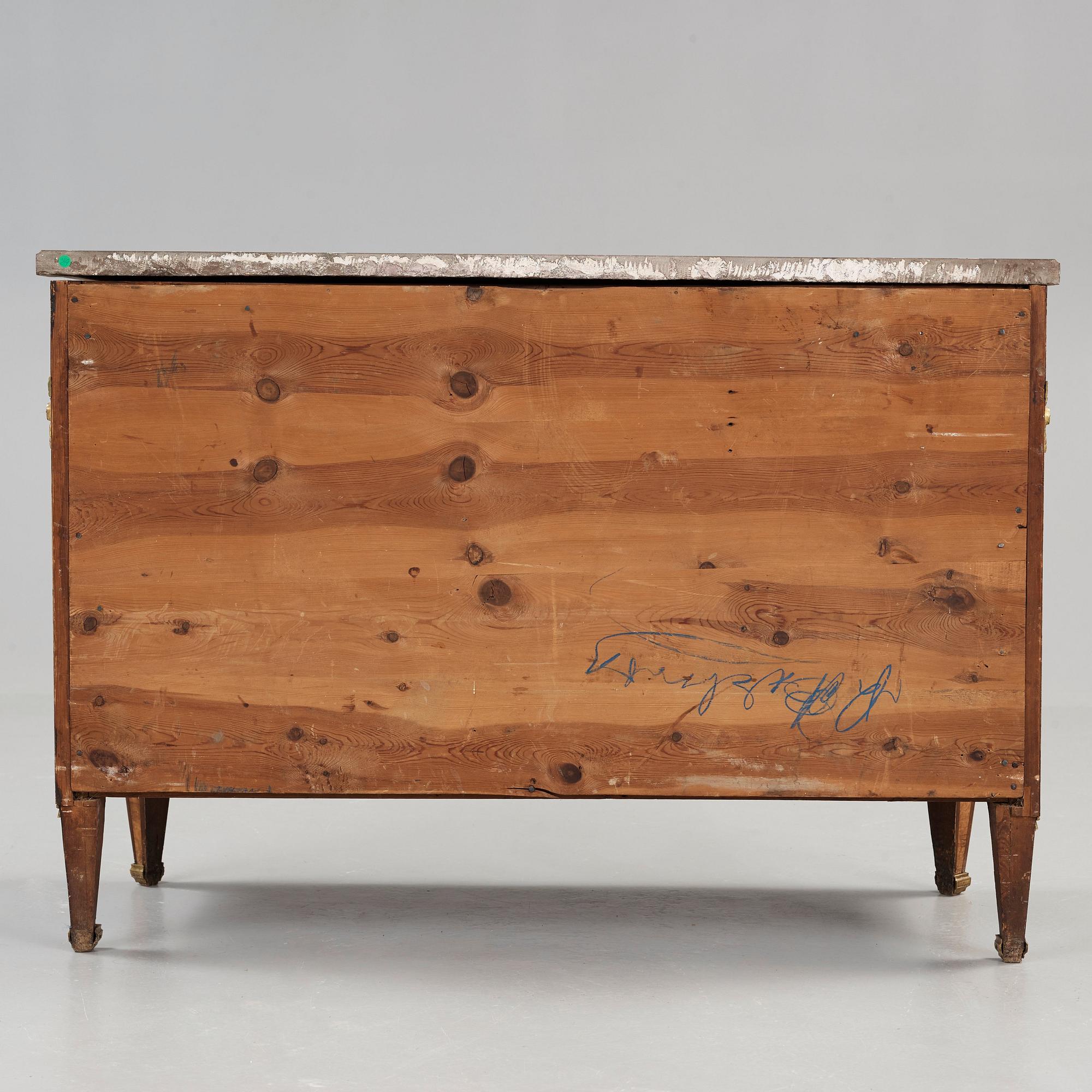 Gustaviansk, A Gustavian late 18th century commode.
