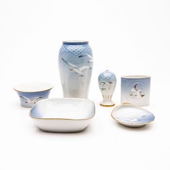 Bing & Grøndahl, Service 91 pcs "Måsen", Denmark, 20th century.