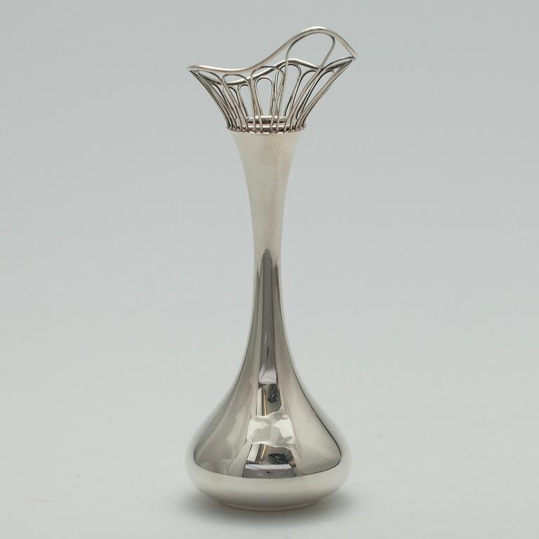 LJUSSTAKE, silver, Suomen Kultaseppä, Åbo 1957. Vikt ca 115 g.