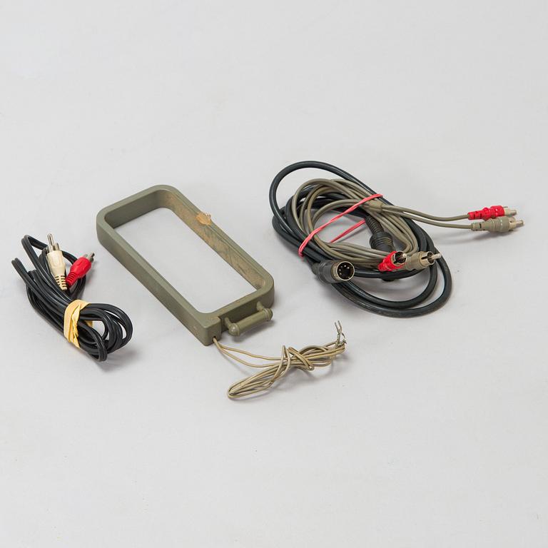 Vinylspelare, modell LT-5V, samt förstärkare och tuner, Mitsubishi, 1980-tal.