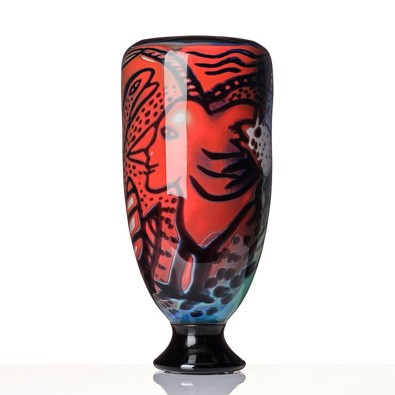 Ulrica Hydman-Vallien, a unique graal glass vase, Kosta Boda, Sweden.