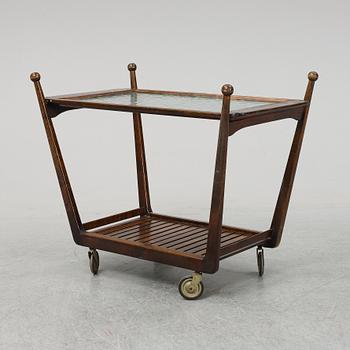 SERVERINGSVAGN, 1900-talets mitt.