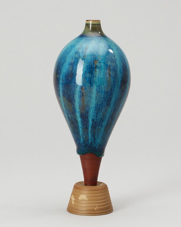 A Wilhelm Kåge Farsta vase, 'Spirea', Gustavsberg Studio 1957.