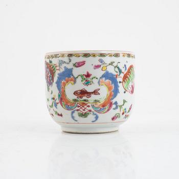 A Chinese famille rose exprot porcelain 'Pompadour' teacaddy, Qing dynasty, 1740s.