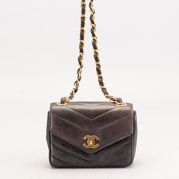 An Chanel bag.