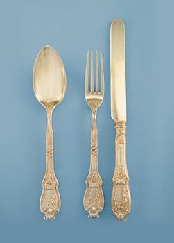 A SET OF CUTLERY, Fabergé 36 pcs. 84 gilt silver. Moscow 1890 s. Total weight 2695 g.