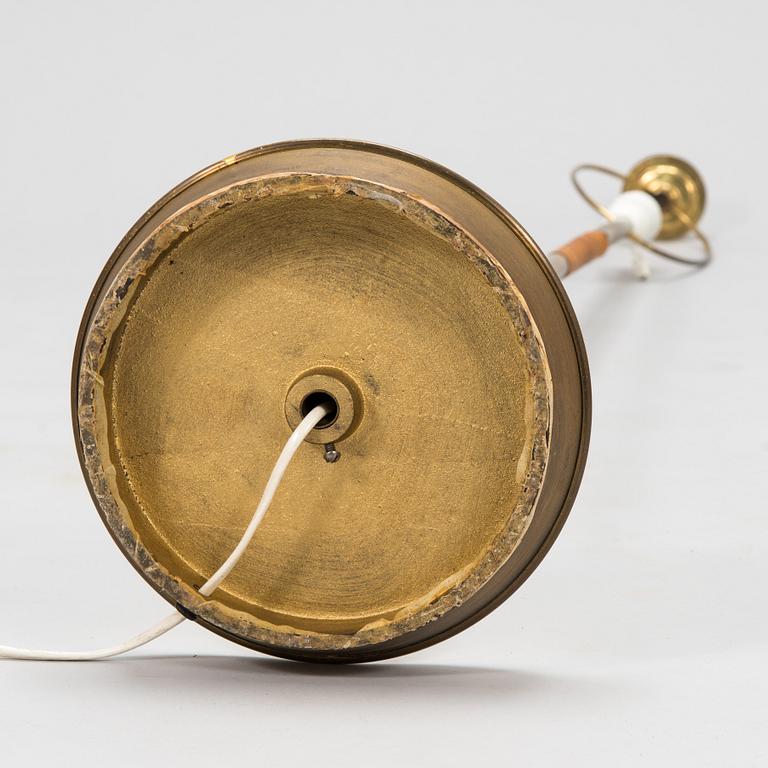 A mid-20th century floorlamp.