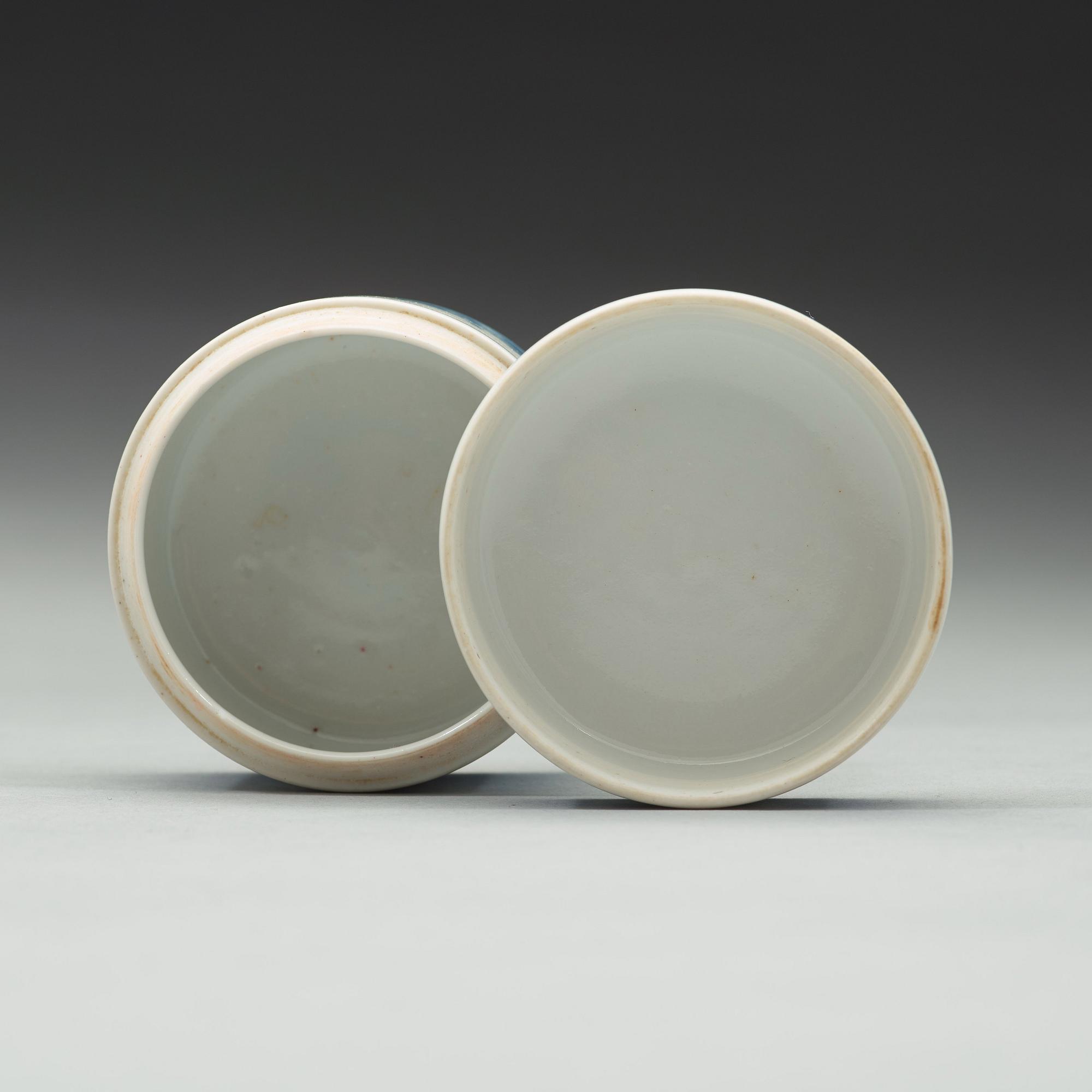DOSA med LOCK, porslin. Qingdynastin, 1800-tal.