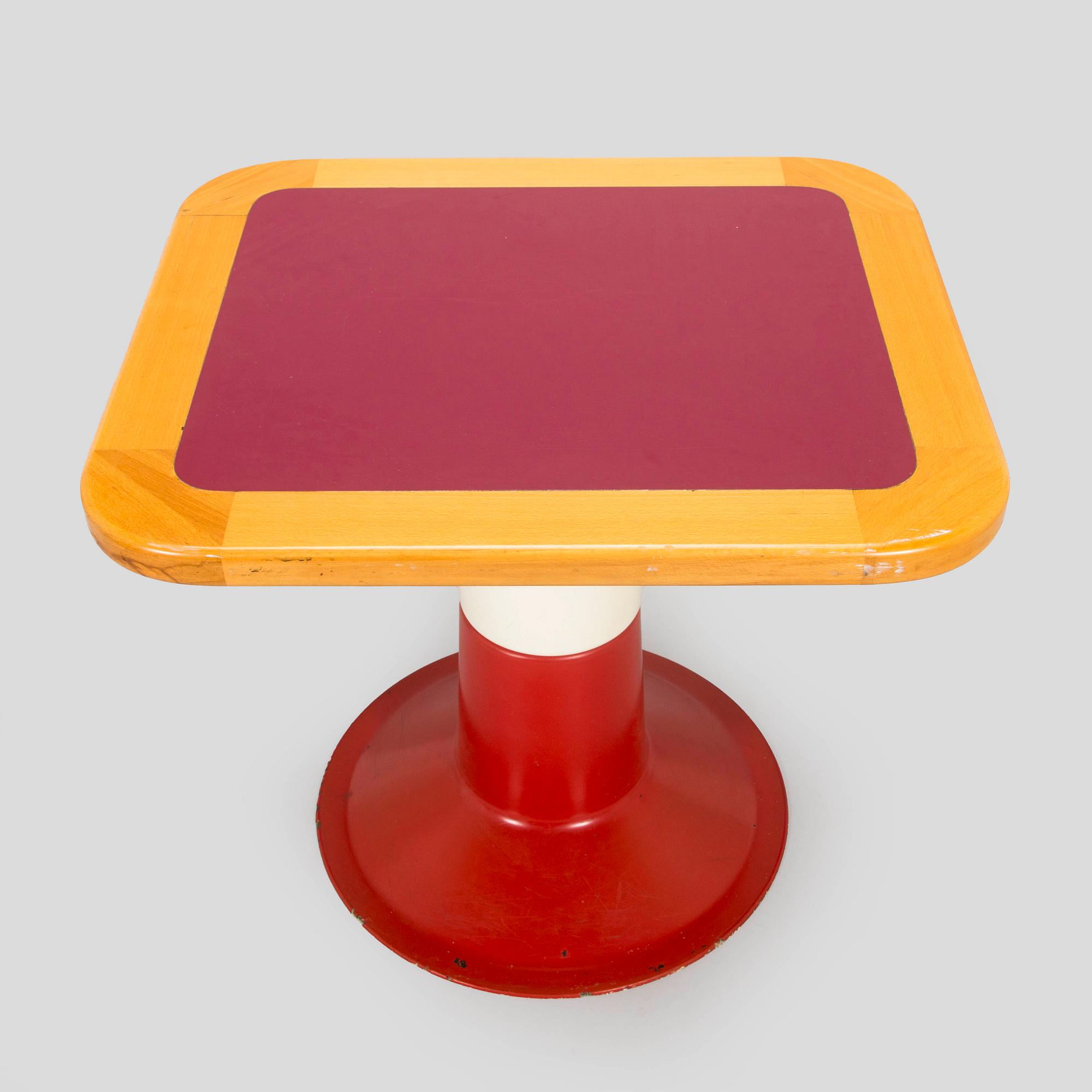 Yrjö Kukkapuro, pöytä "Saturnus" tilaustyö,  Haimi, 1970-luvun loppu.