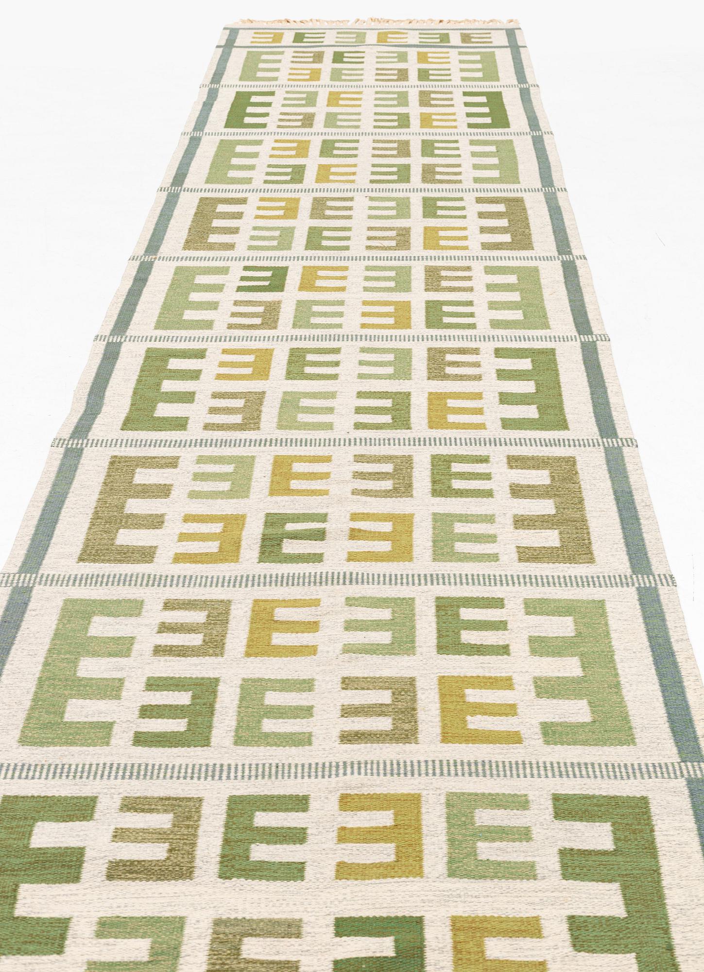Ingrid Hellman-Knafve, gallerimatta, rölakan, ca 510 x 112 cm, signerad IHK.