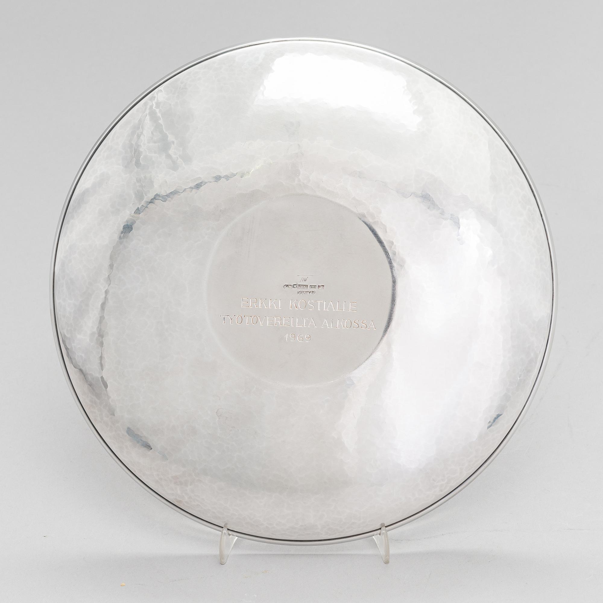 TAPIO WIRKKALA, A silver dish, marked TW, Hopeakeskus/Kultakeskus, Hämeenlinna 1968.