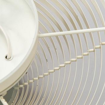 Alvar Aalto, 'A622B' ceiling light for Valaistustyö.