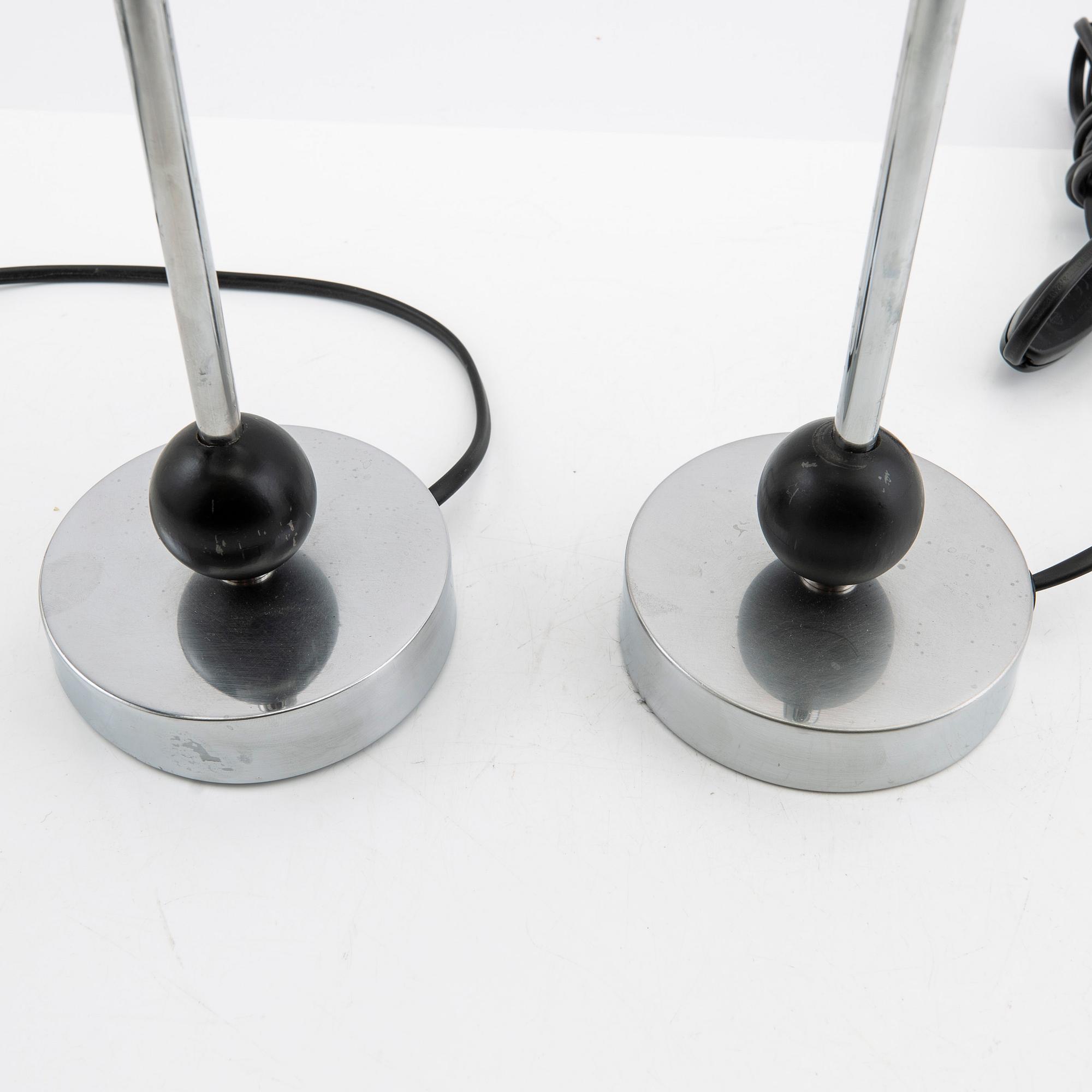 Table lamps, a pair, later part of the 20th century.