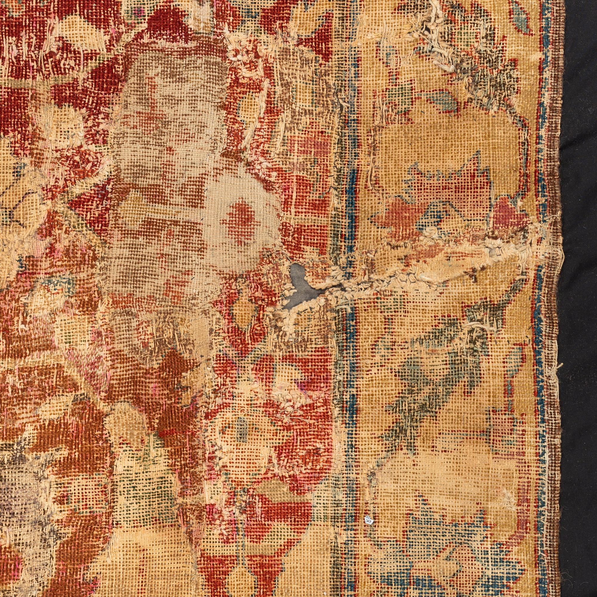 Matta, antik, Nordöst persisk "Blossom and sickle", Safavid dynastin, ca 311 x 156 cm, 1600-tal.
