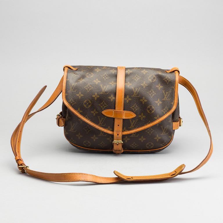 LOUIS VUITTON, Saumur 30" shoulderbag.