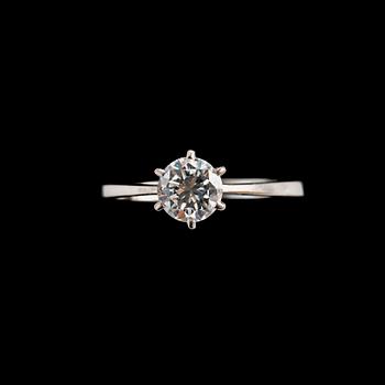 A RING, Brilliant cut diamond 0.92 ct. TW/vvs1. 18K white gold. Germany 1981. Size 19-, weight 3,3 g.