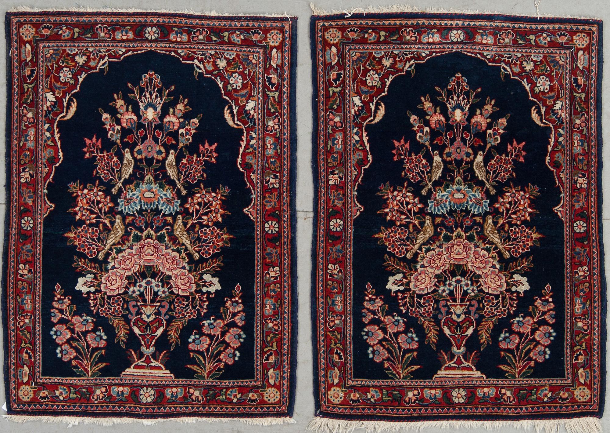 BÖNEMATTA, 2 st, semiantika Keshan, ca 90 x 66 cm.