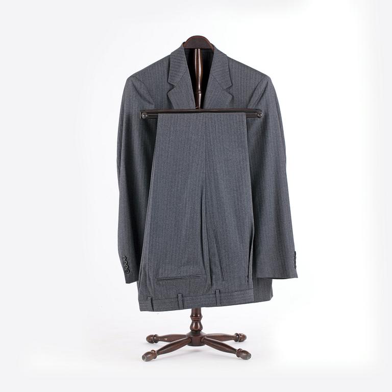 EDUARD DRESSLER, kostym bestående av kavaj samt byxa. Storlek 52.