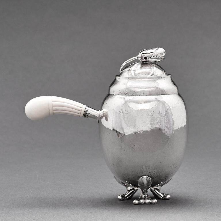 Georg Jensen, kaffe- och teservis, tre delar "Magnolia/ Blossom", Köpenhamn, 1915-21, 830/1000 silver. Design nr 2.