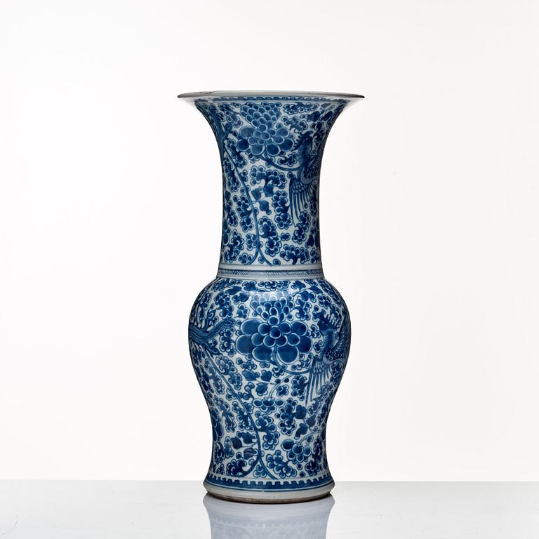 A blue and white vase, Qing dynasty, 18th Century.