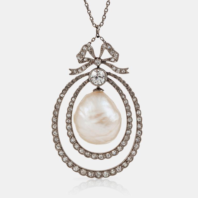 An Edwardian natural baroque pearl and old- and rose-cut diamond pendant. Totalt ca 1.20 ct.