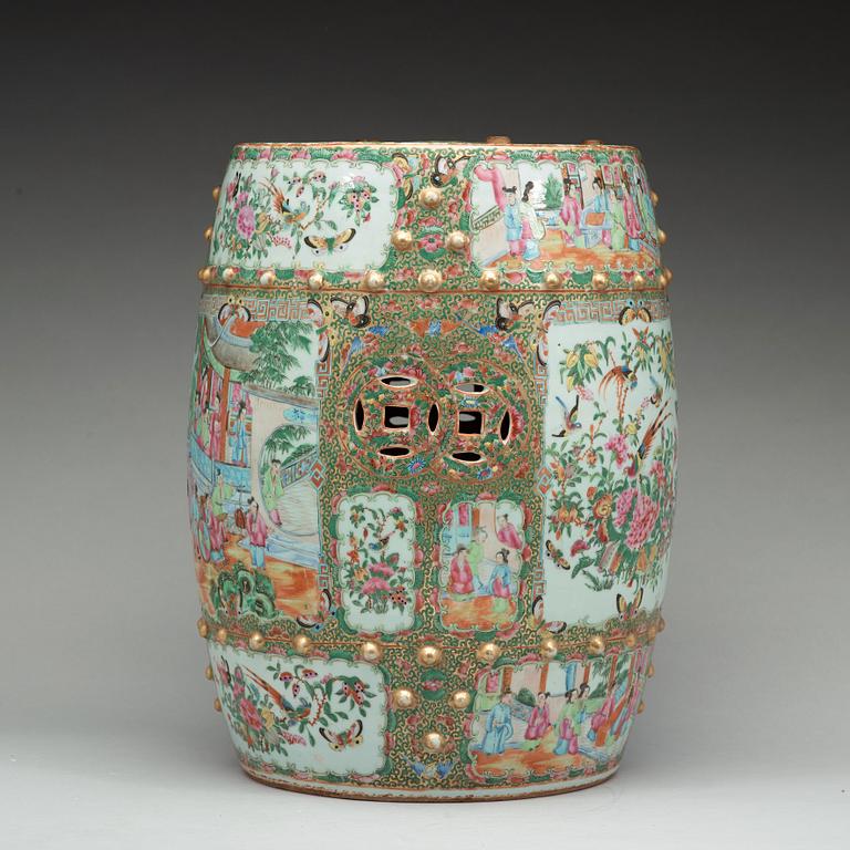 A Canton famille rose garden seat, Qing dynasty, 19th Century.