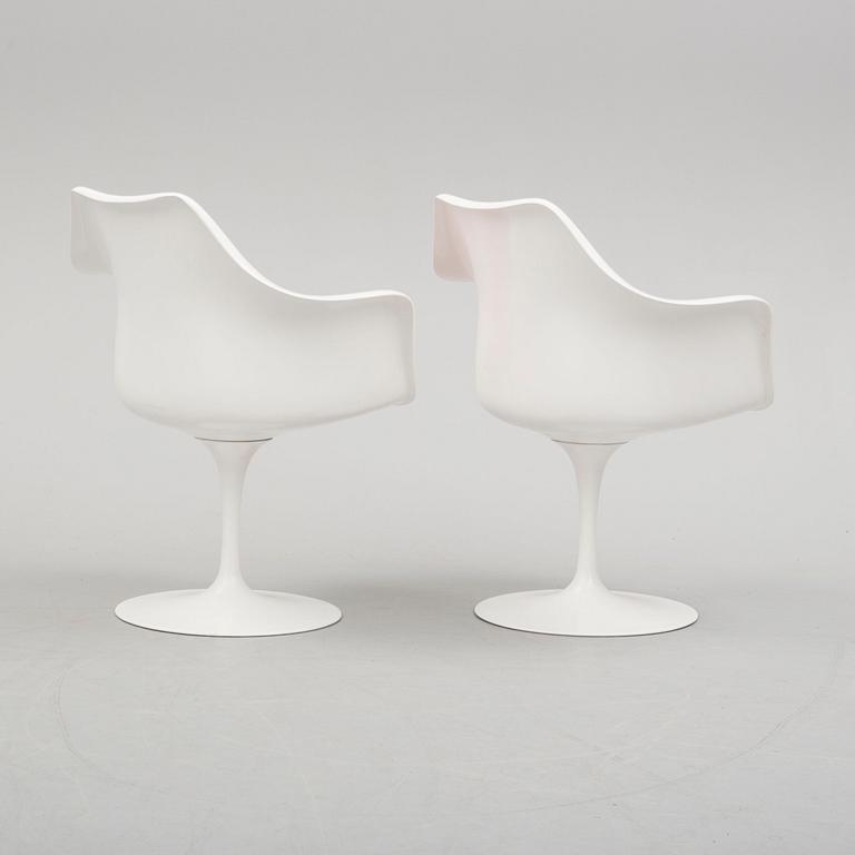EERO SAARINEN, 6 st "Tulip", karmstolar, Knoll International, modellen formgiven 1956.