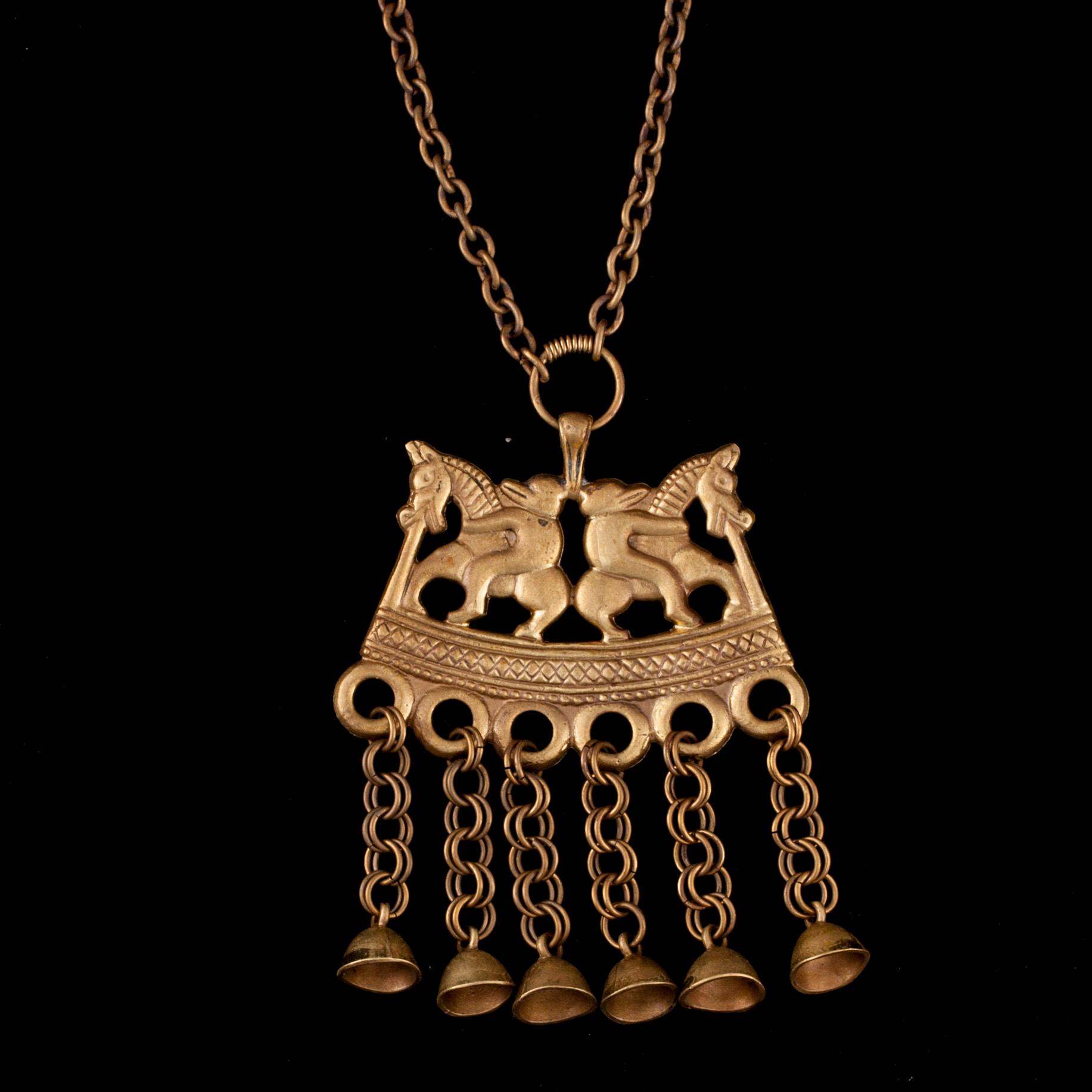 HALSSMYCKE, brons. Kalevala Koru.