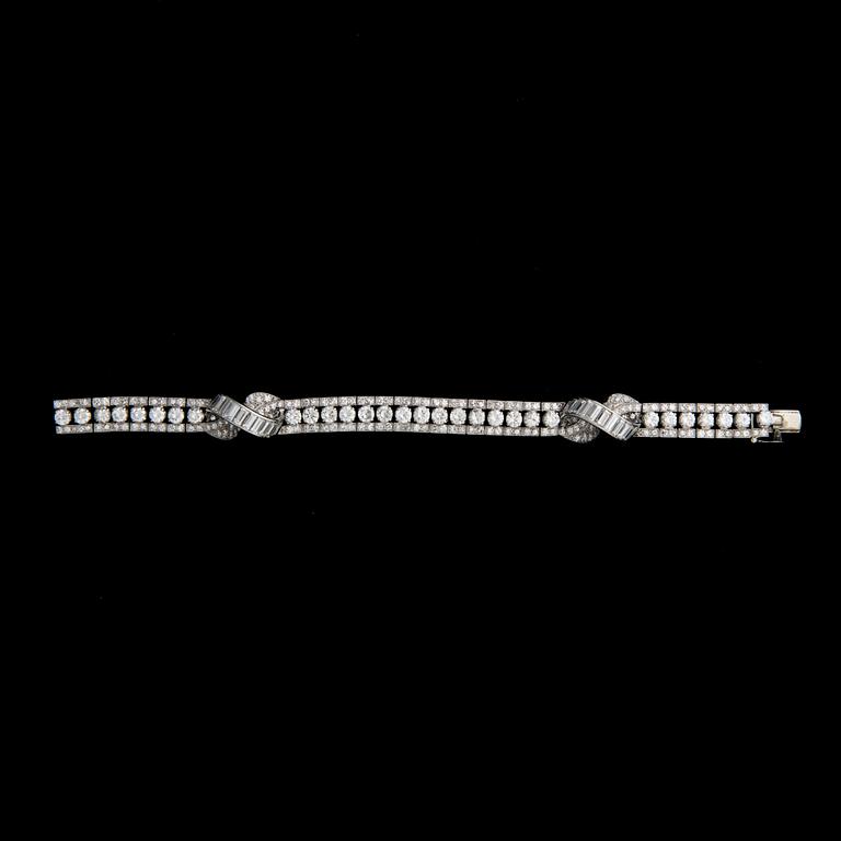 A BRACELET, brilliant, baguette and 8/8 cut diamonds, platinum. Drayson London.