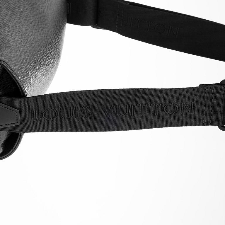 Louis Vuitton, A 'Yaranga' bag.