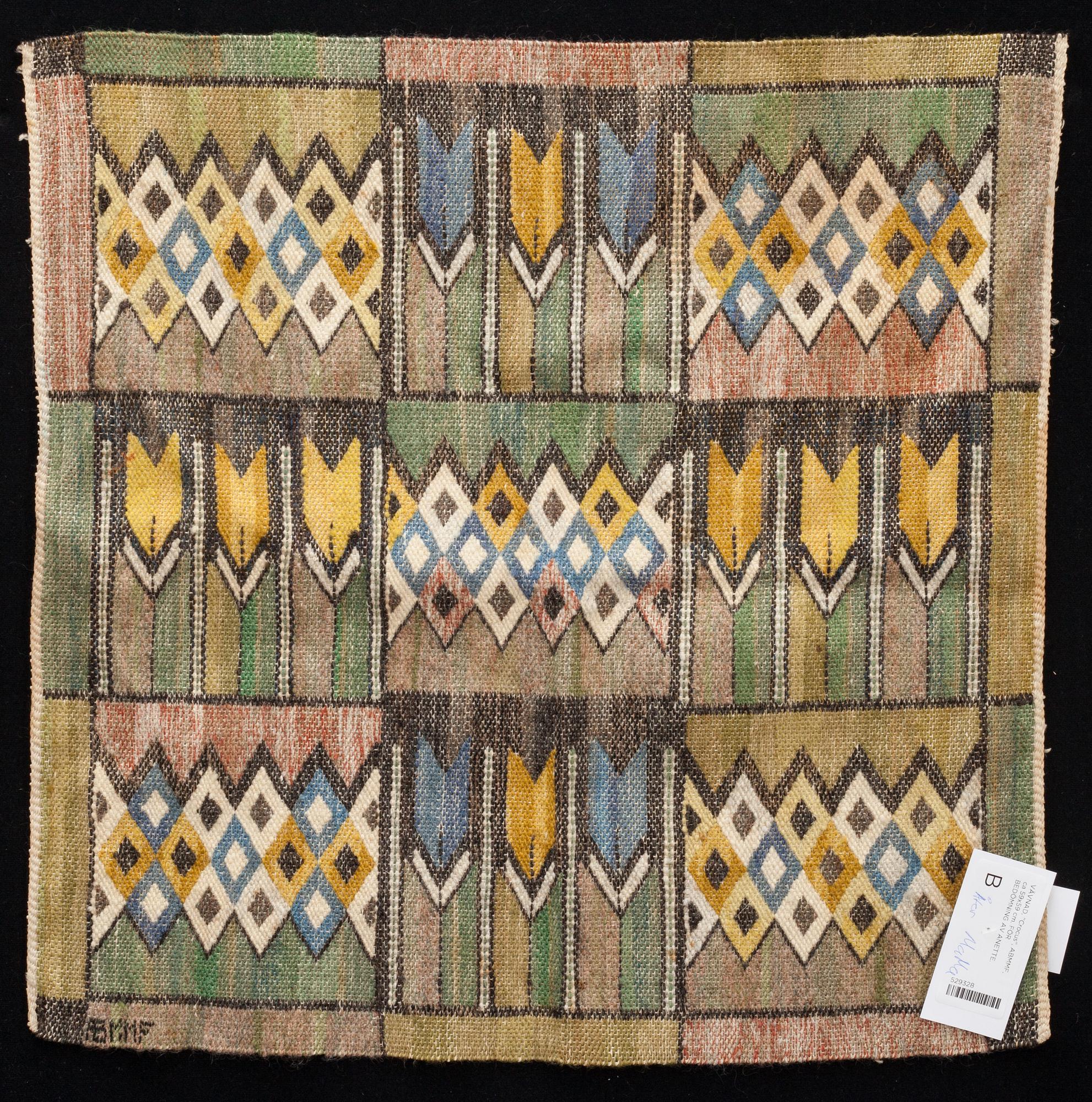 VÄVNAD, "Crocus", Märta Måås-Fjetterström, signerad  ABMMF, ca 59x59 cm.