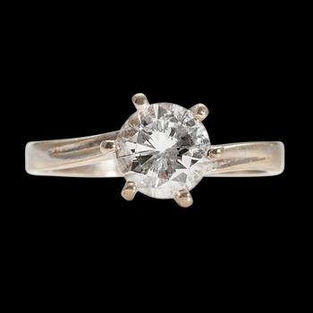 395. A RING, 14K white gold, brilliant cut diamond 1,06 ct, H/SI2. Size 17-. Weight 2,5 g.
