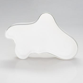 Alvar Aalto, A '3028' dish signed Alvar Aalto Iittala, 87/1985.