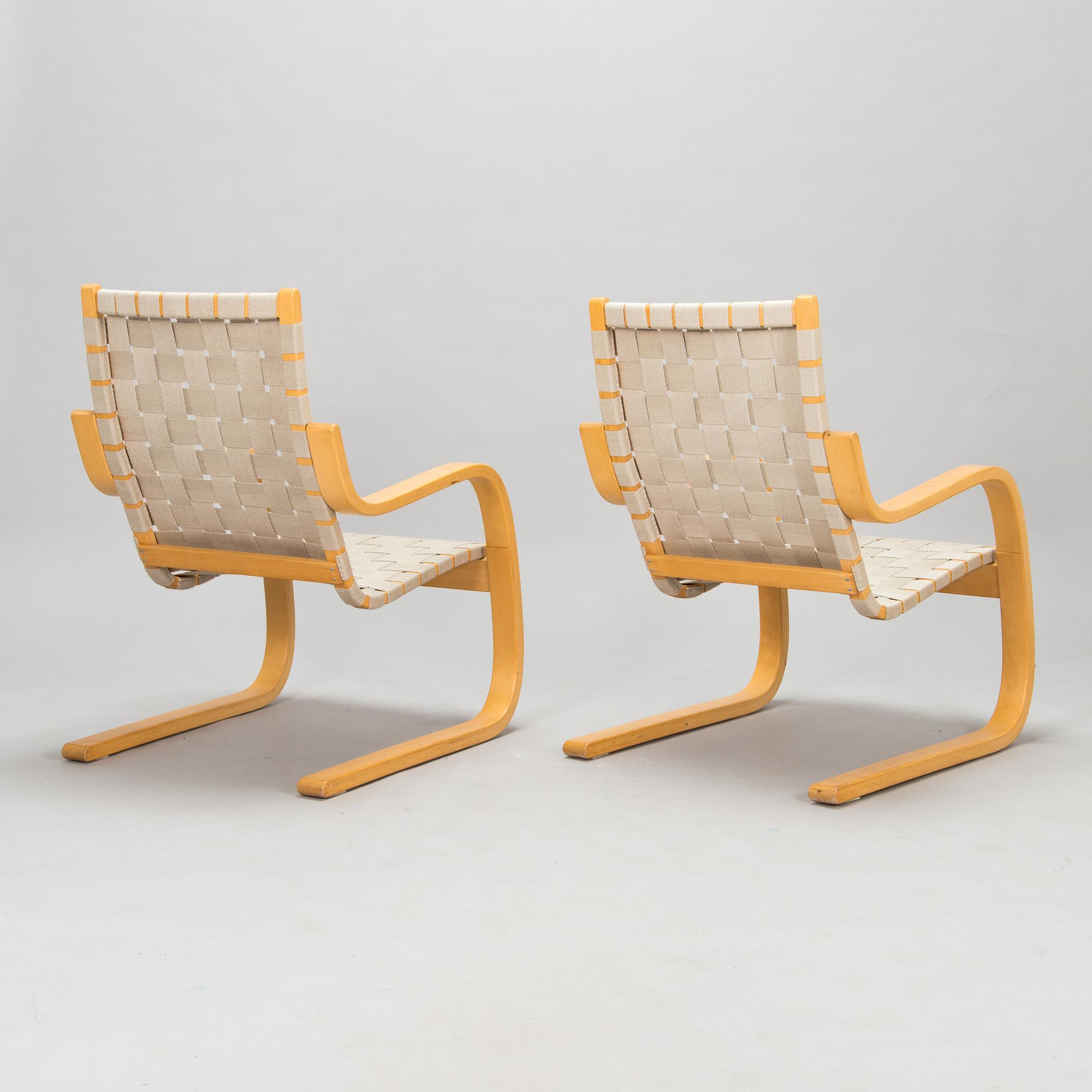 Alvar Aalto, fåtöljer, ett par, modell 406 för Artek, 1980-tal.