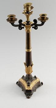 KANDELABER, förgylld brons, senempire, 1800-talets första hälft.