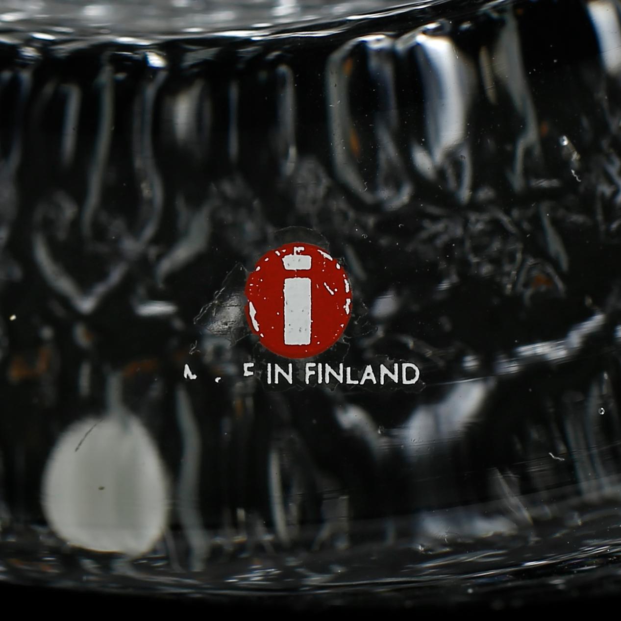 FAT, 2 st, glas, Venini, Italien, respektive Iittala, Finland, 1900-talets andra hälft.