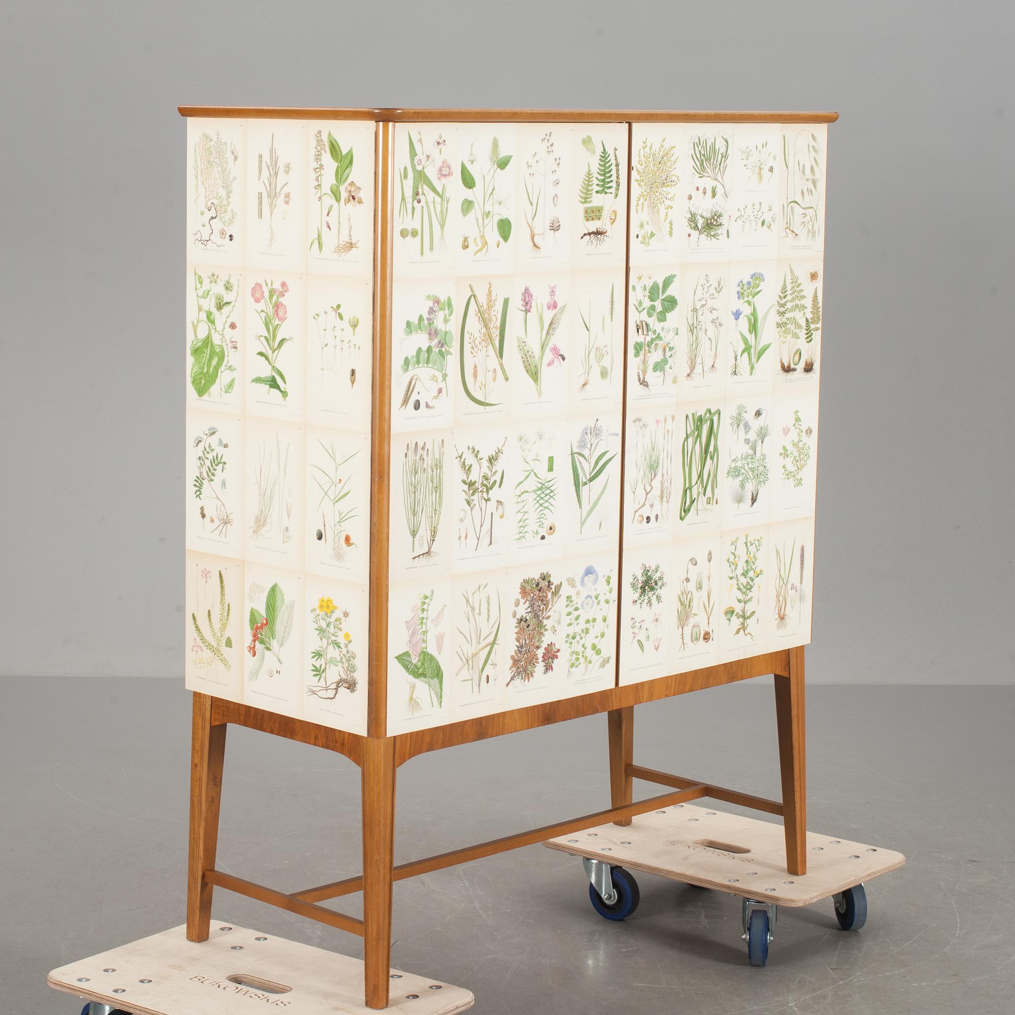 SKÅP, Svensk Möbelindustri. 1900-talets mitt.