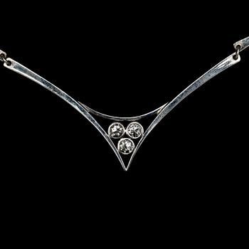 NECKLACE, three old cut diamonds, tot. app. 1.20 ct. Lantz, 1994.