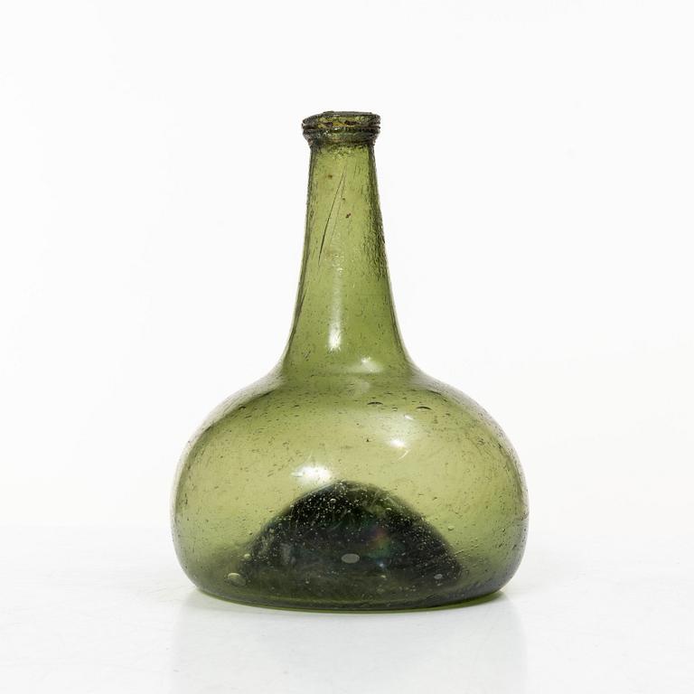 Bottle, glass, 17th-18th century.