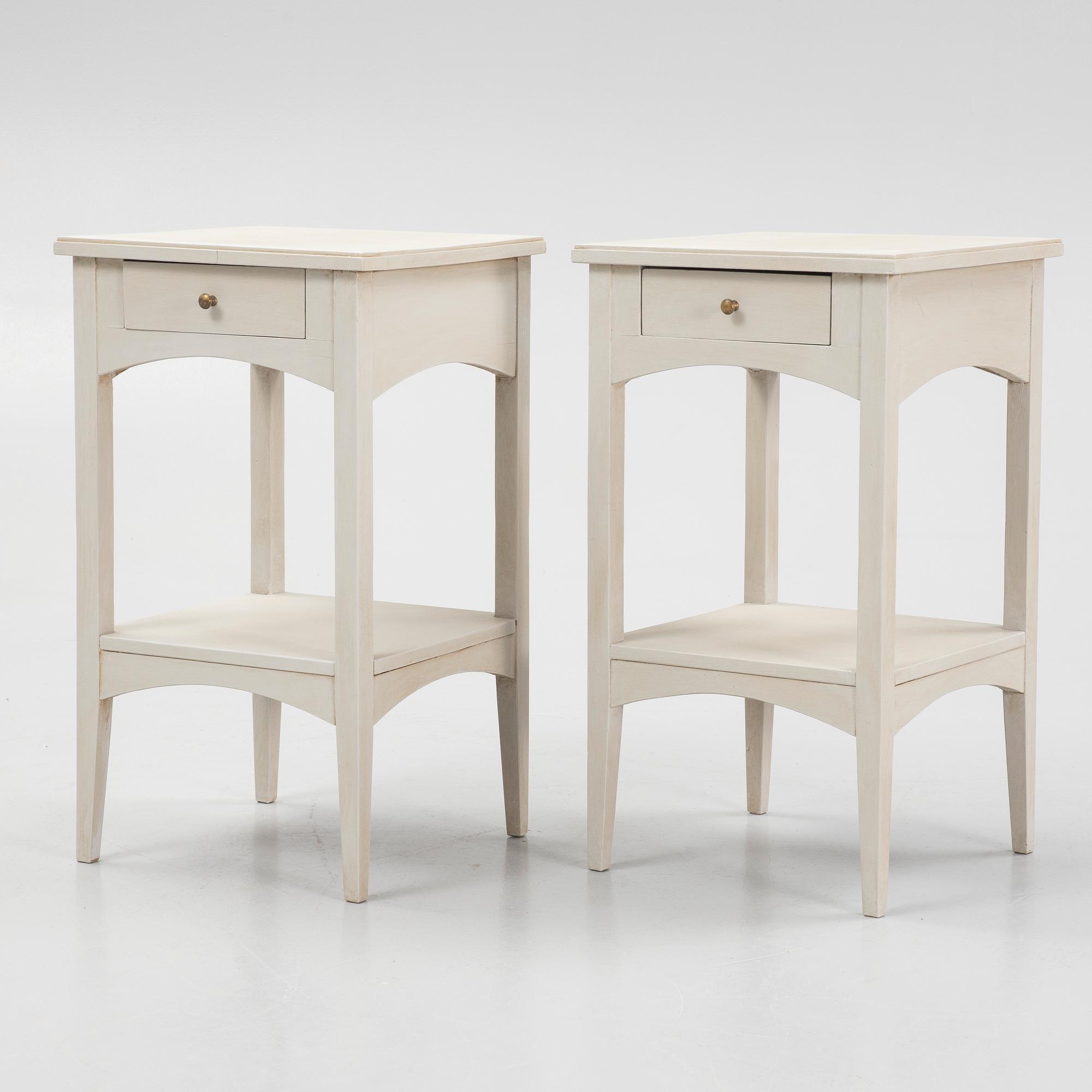 A pair of bedside tables, first half of the 20th Century.