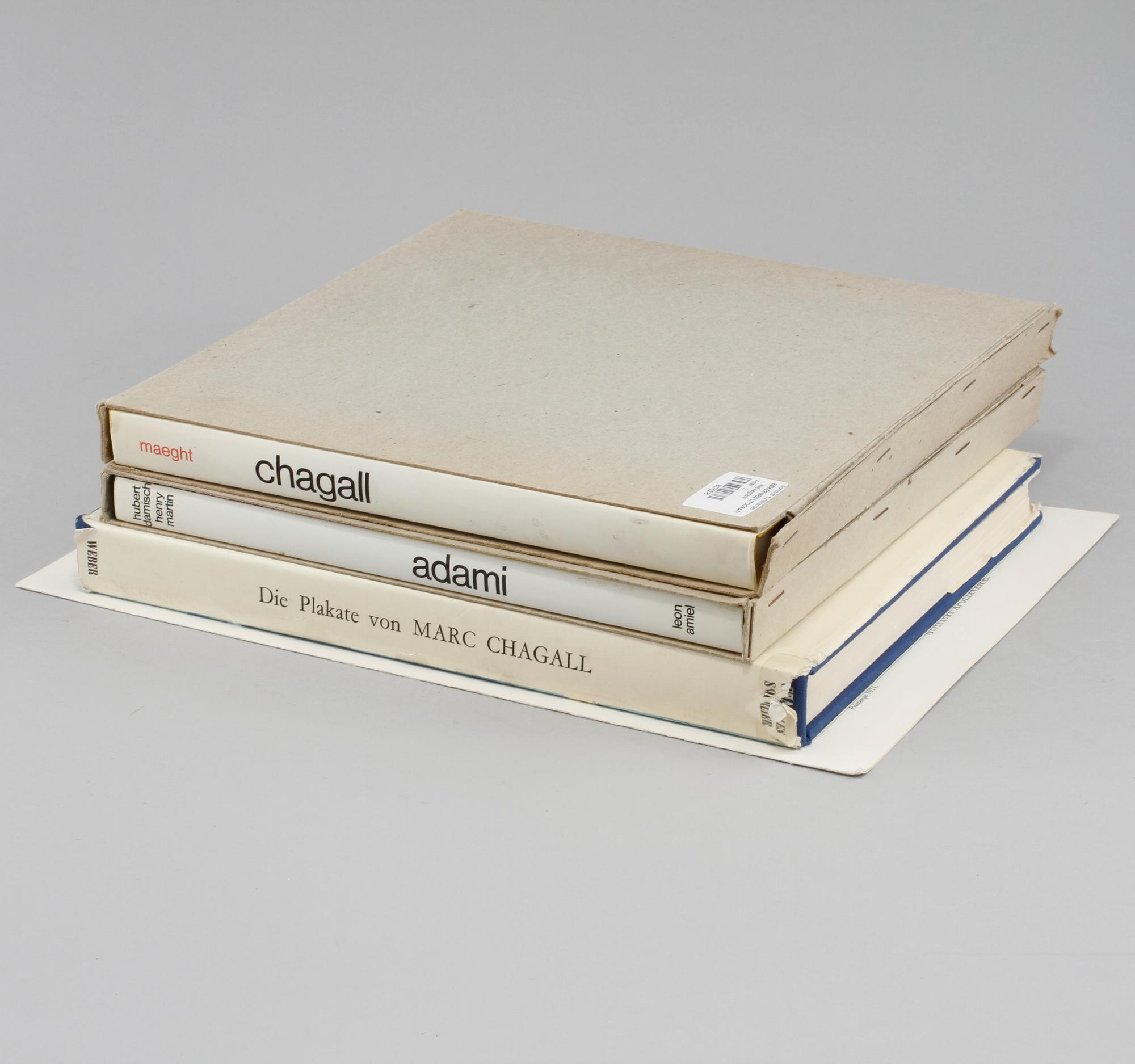 PARTI BÖCKER, 3 st, och GRAFISKT BLAD, Chagall och Adami, 1900-talets andra hälft.
