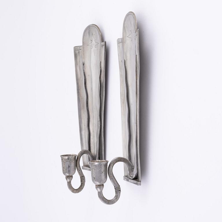 A pair of pewter wall sconces, Taidetakomo Antti Hakkarainen, Finland, 1930-tal.