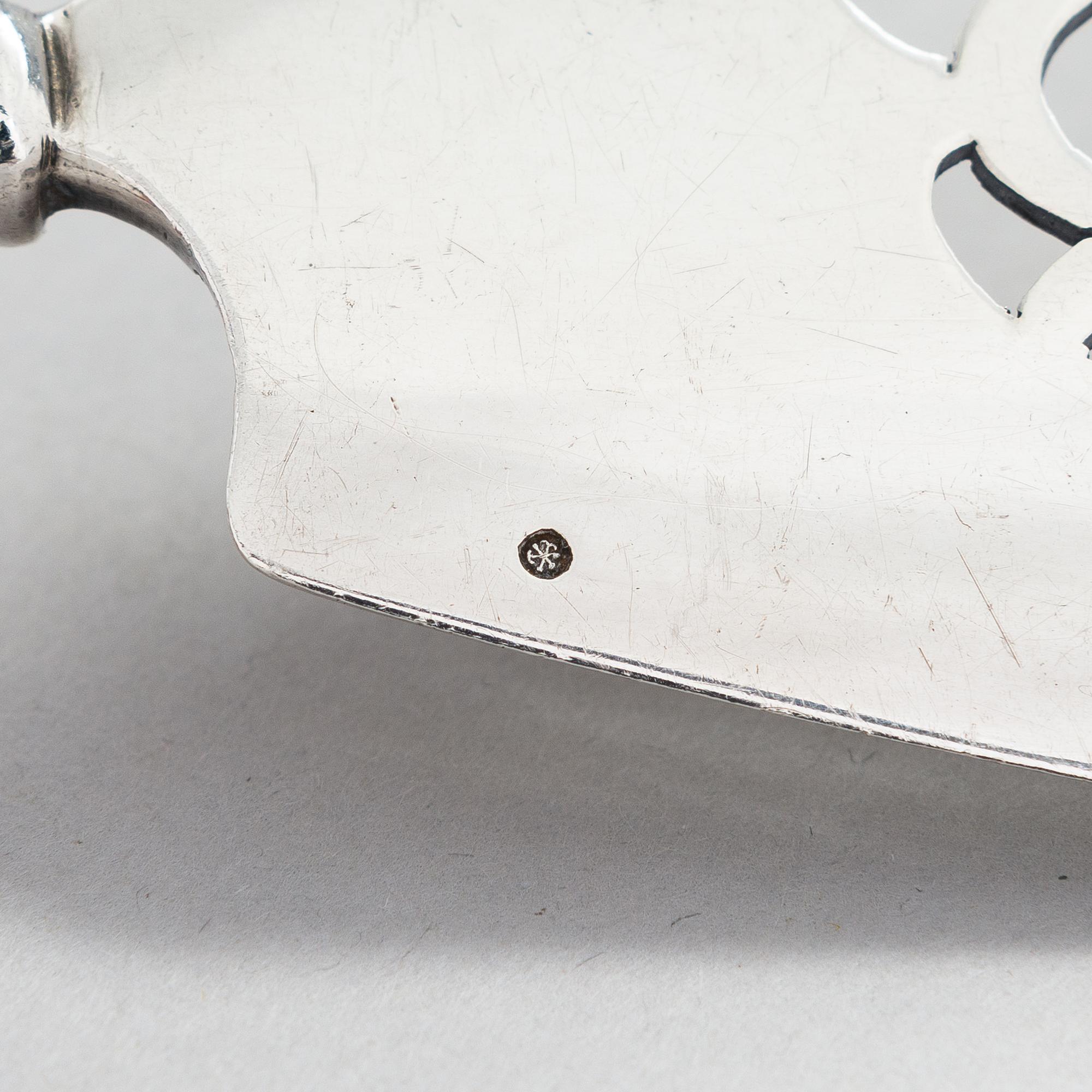 A Grachev fish server in silver, Saint Petersburg, late 19th Century.