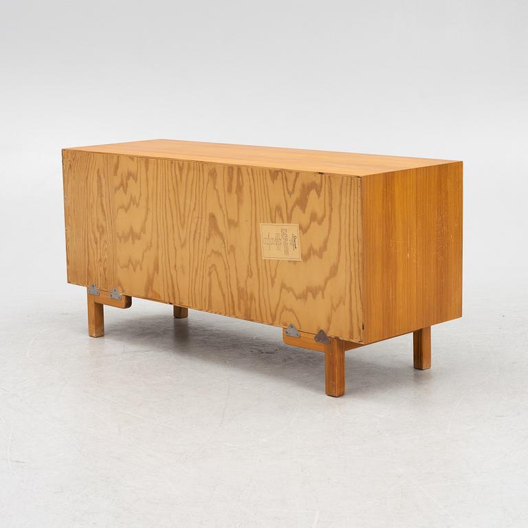 Byrå/skåp, "Bebe", Waggeryds möbelfabrik, 1900-talets mitt.