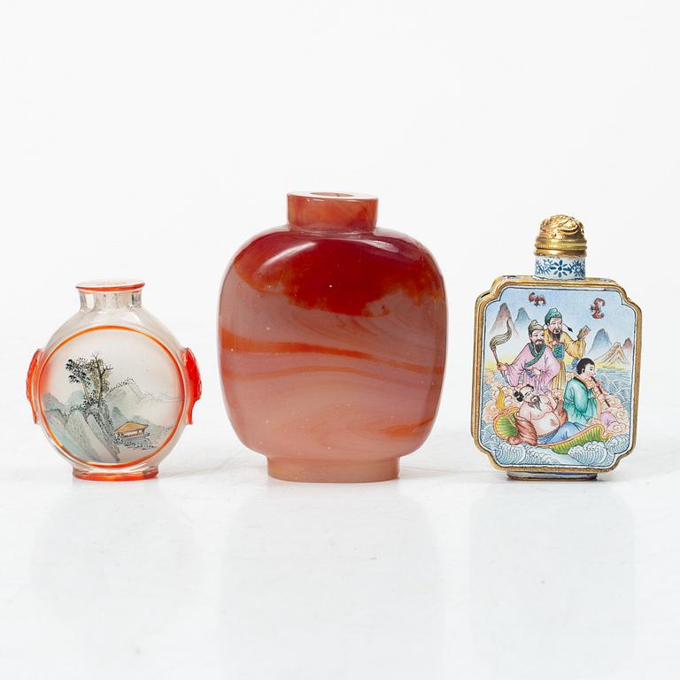 Snusflaskor, 6 st, porslin och glas, Kina, 1900-tal.