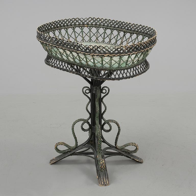 BLOMBORD, korg, omkring sekelskiftet 1800/1900.