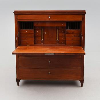 CHIFFONJÉ, sengustaviansk, 1800-talets första hälft.