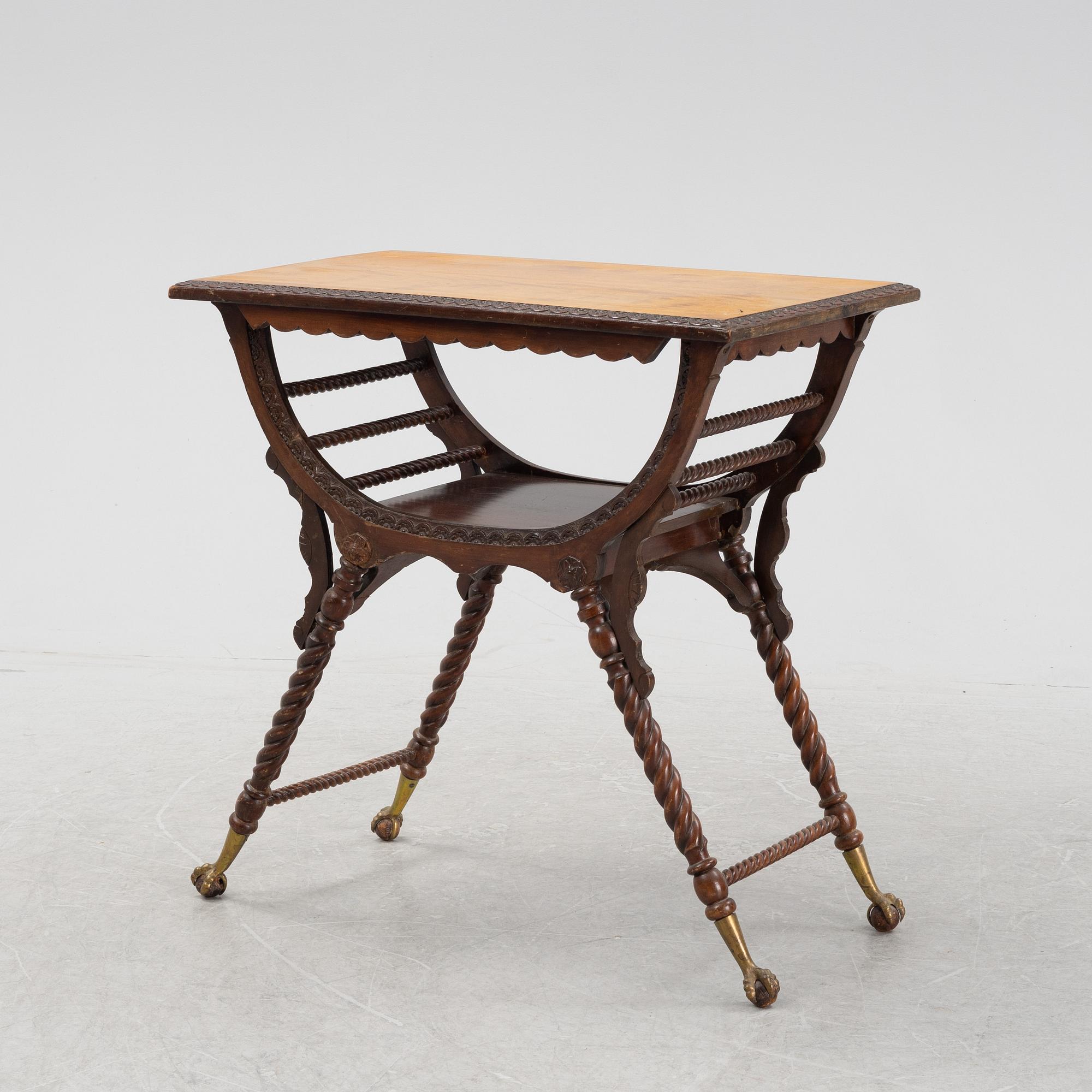 Bord, renässansstil, sent 1800-tal.