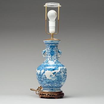 A blue and white 'three rams' vase, late Qing dynasty (1644-1912).